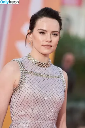 Daisy Ridley / daisyridley nude photo #0730
