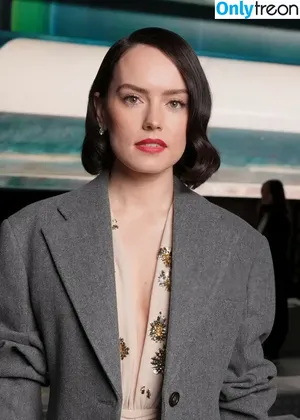 Daisy Ridley / daisyridley nude photo #0753