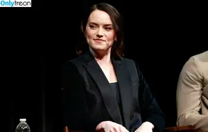 Daisy Ridley / daisyridley nude photo #0784