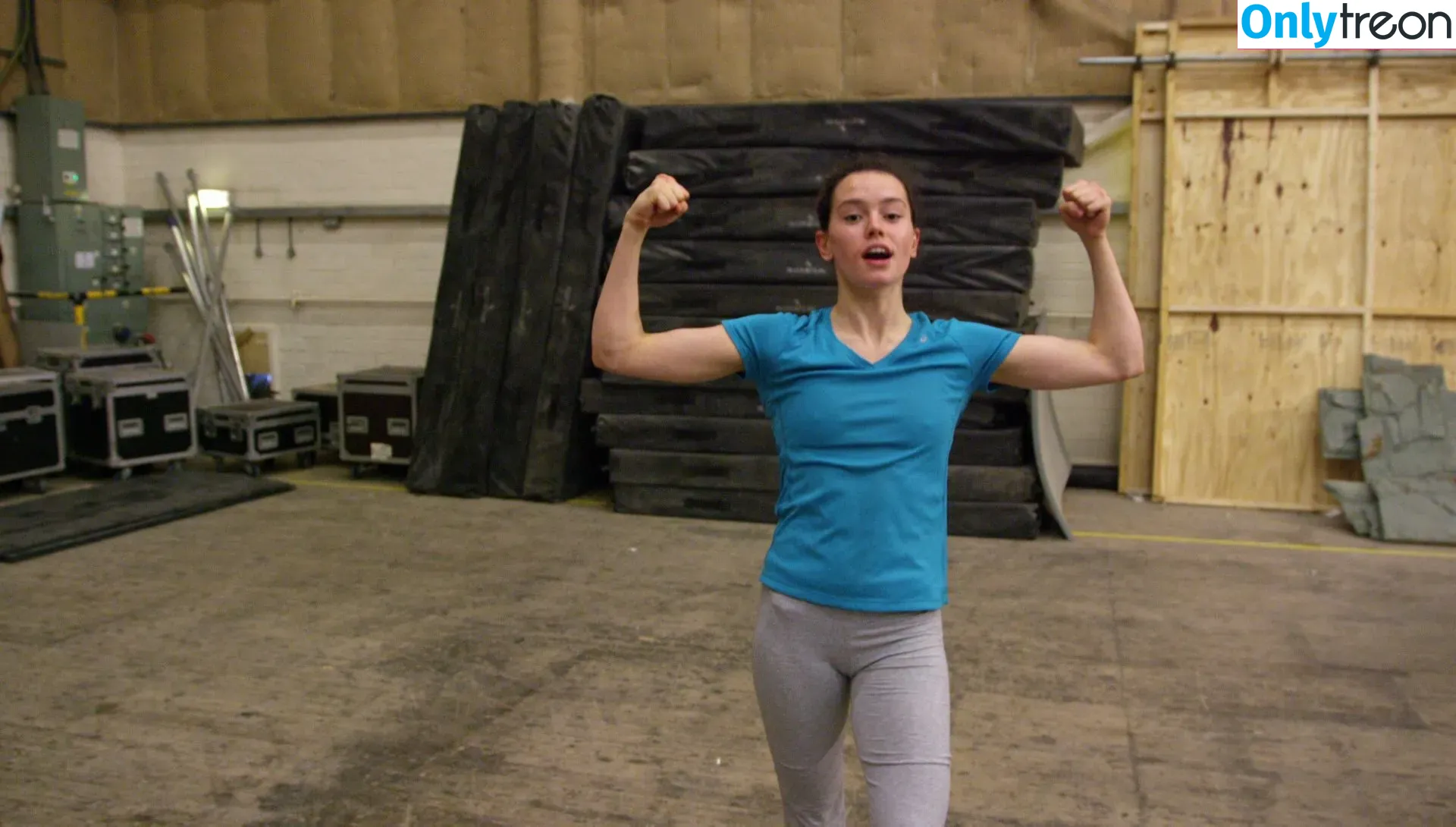 Daisy Ridley nude photo #0029 (daisyridley)