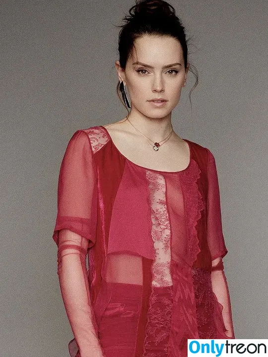 Daisy Ridley nude photo #0033 (daisyridley)
