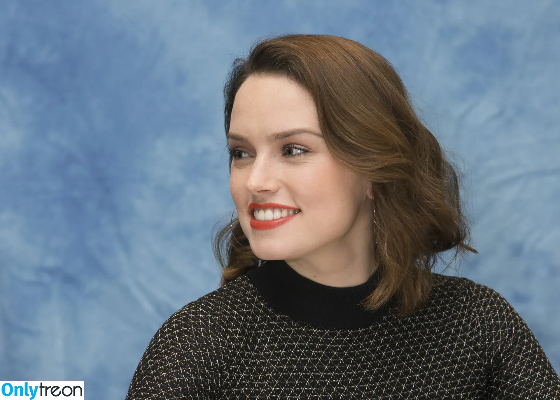 Daisy Ridley nude photo #0196 (daisyridley)