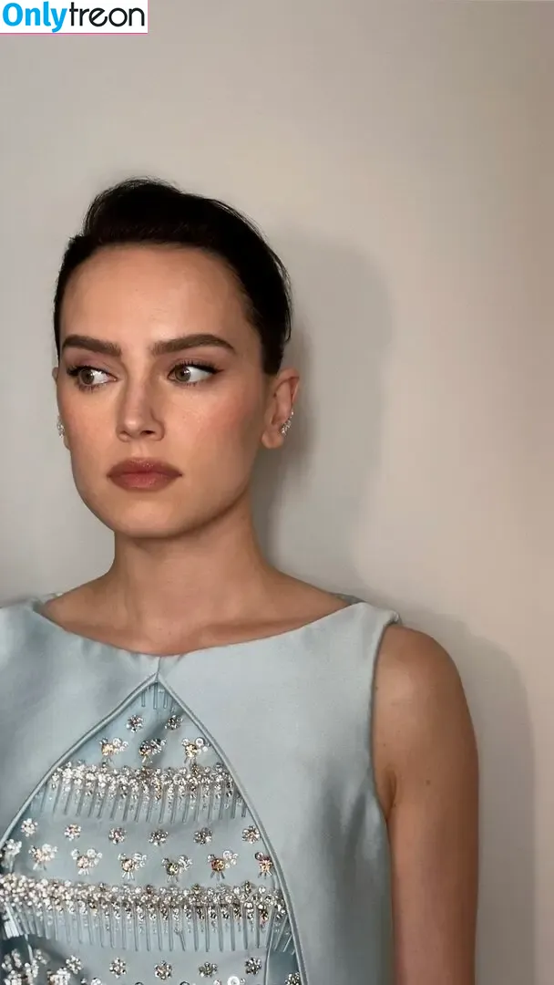 Daisy Ridley nude photo #0490 (daisyridley)