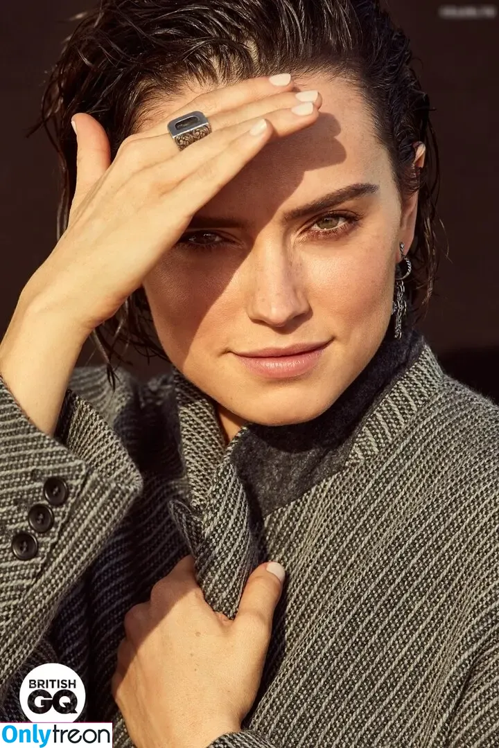 Daisy Ridley nude photo #0505 (daisyridley)