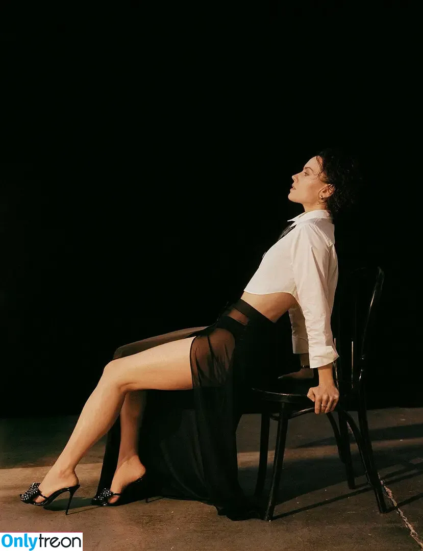 Daisy Ridley nude photo #0610 (daisyridley)