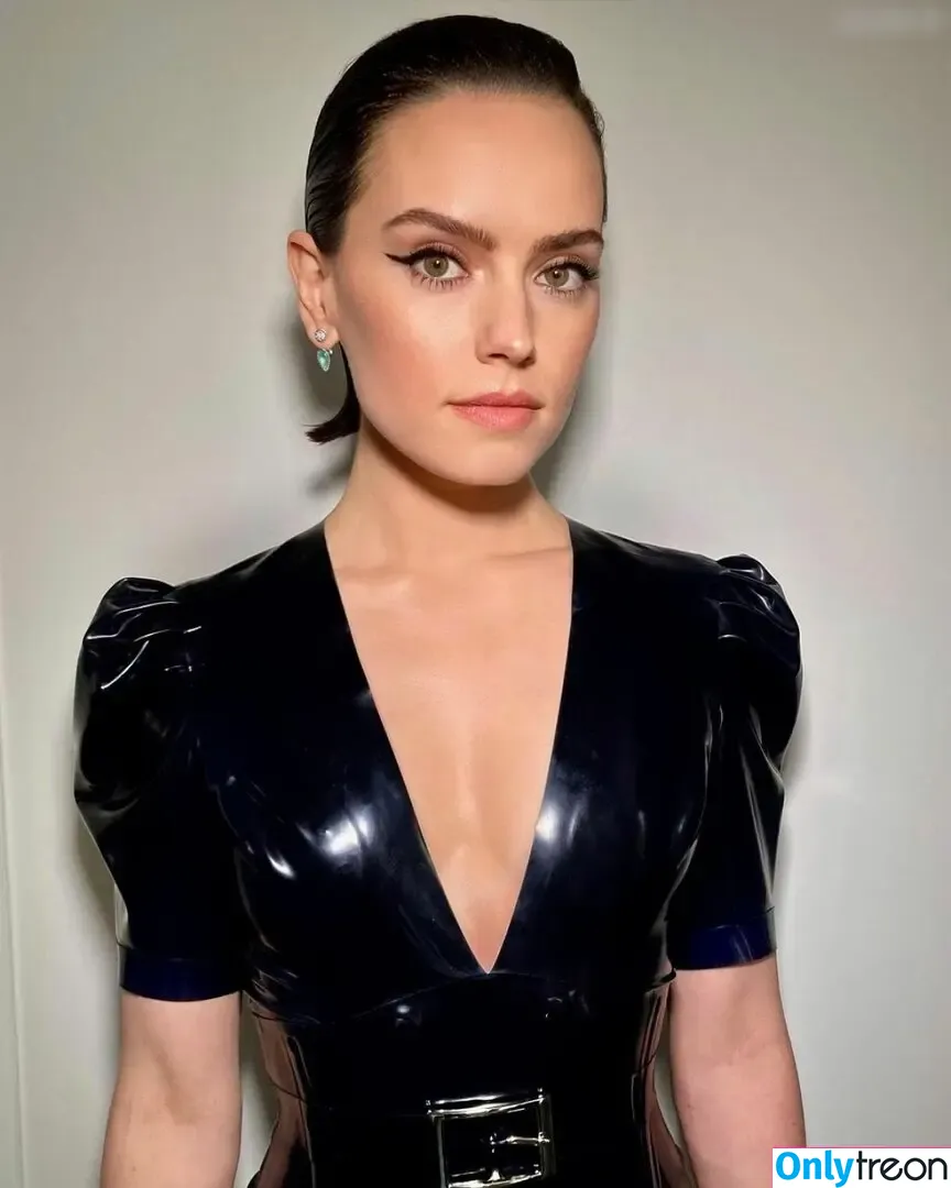 Daisy Ridley nude photo #0638 (daisyridley)