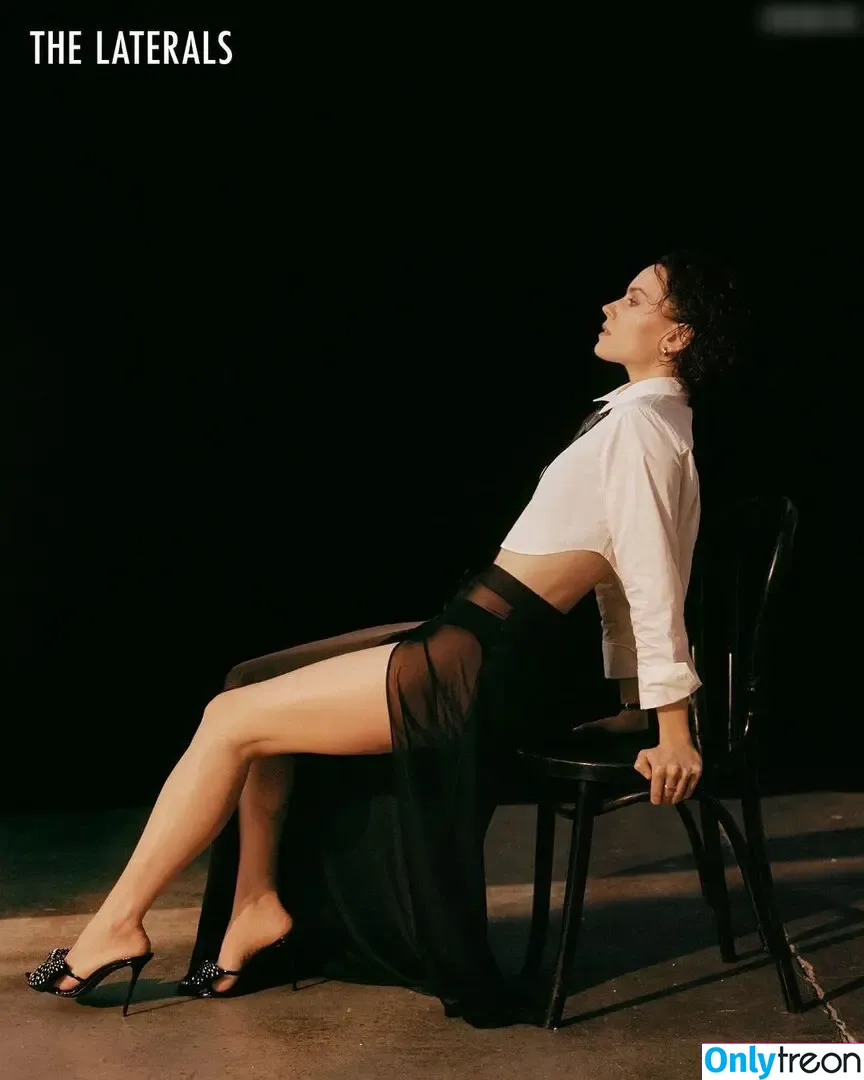 Daisy Ridley nude photo #0644 (daisyridley)