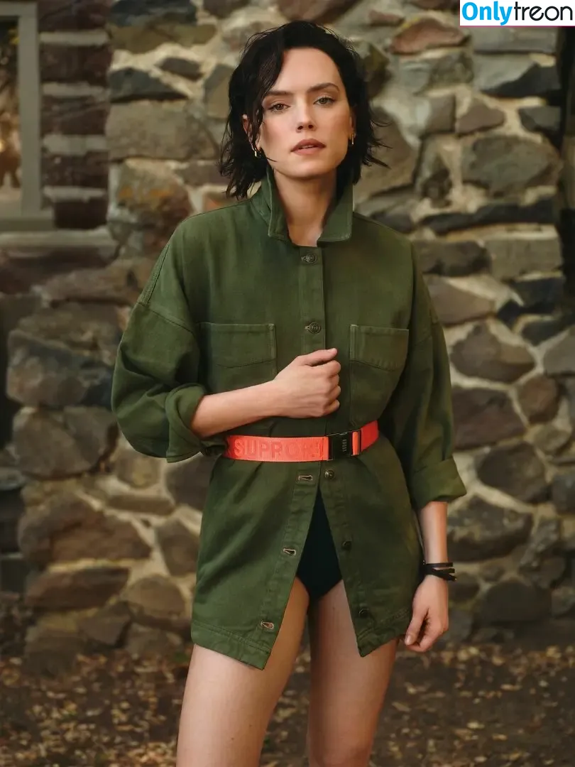 Daisy Ridley nude photo #0660 (daisyridley)