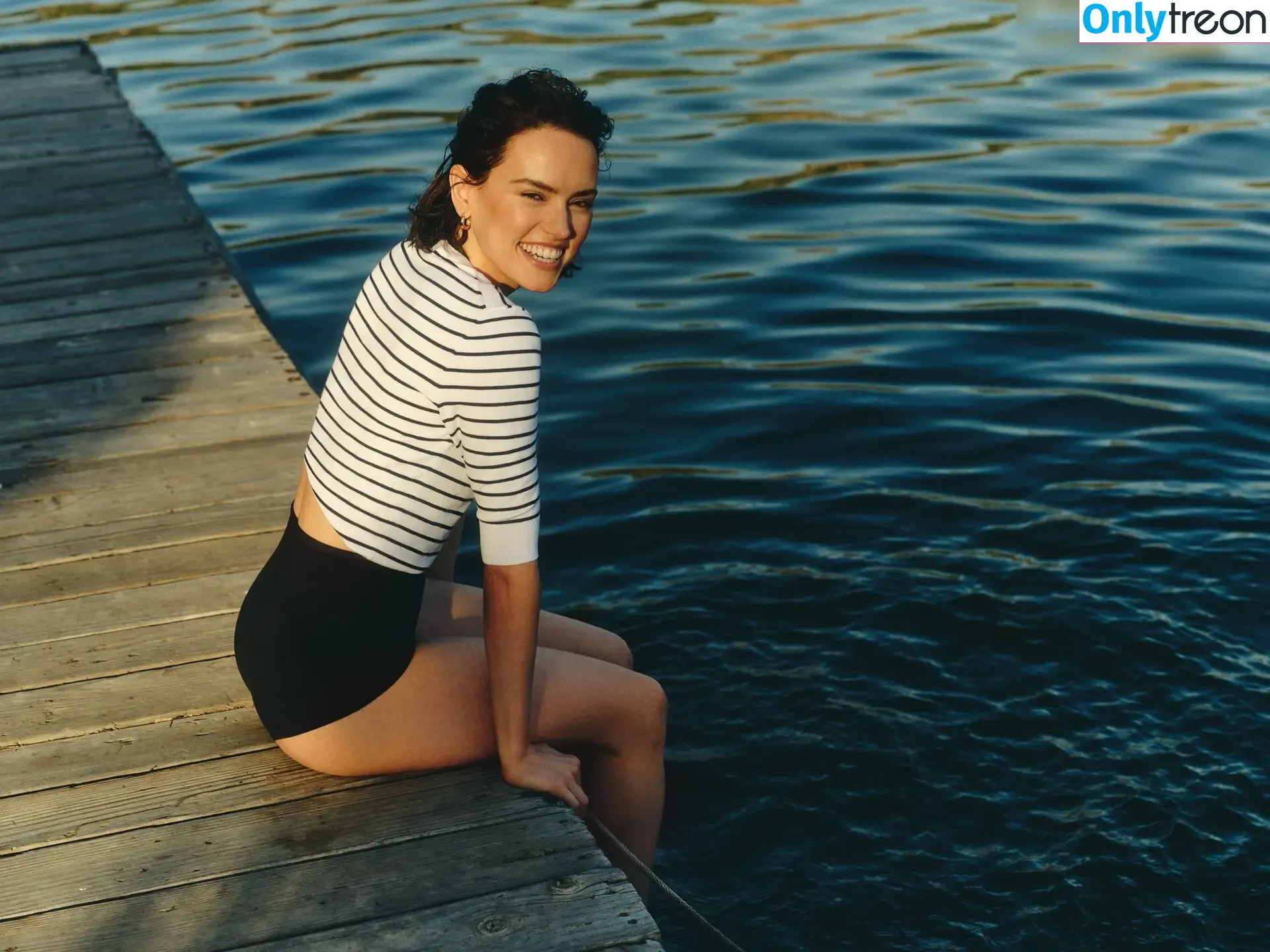 Daisy Ridley nude photo #0664 (daisyridley)