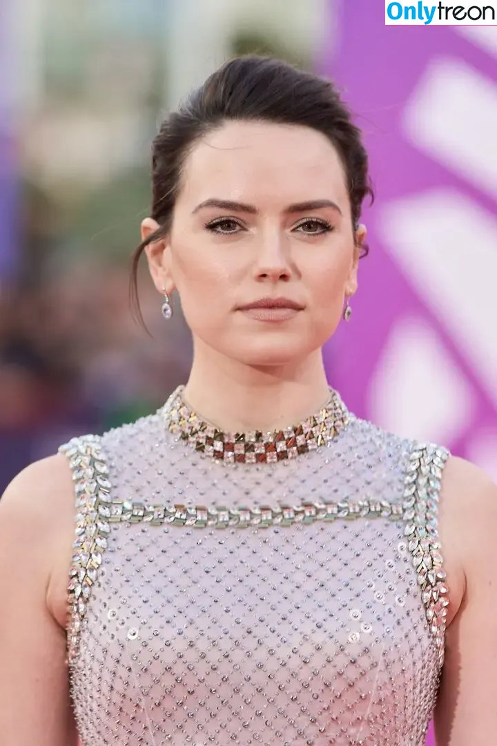 Daisy Ridley nude photo #0712 (daisyridley)