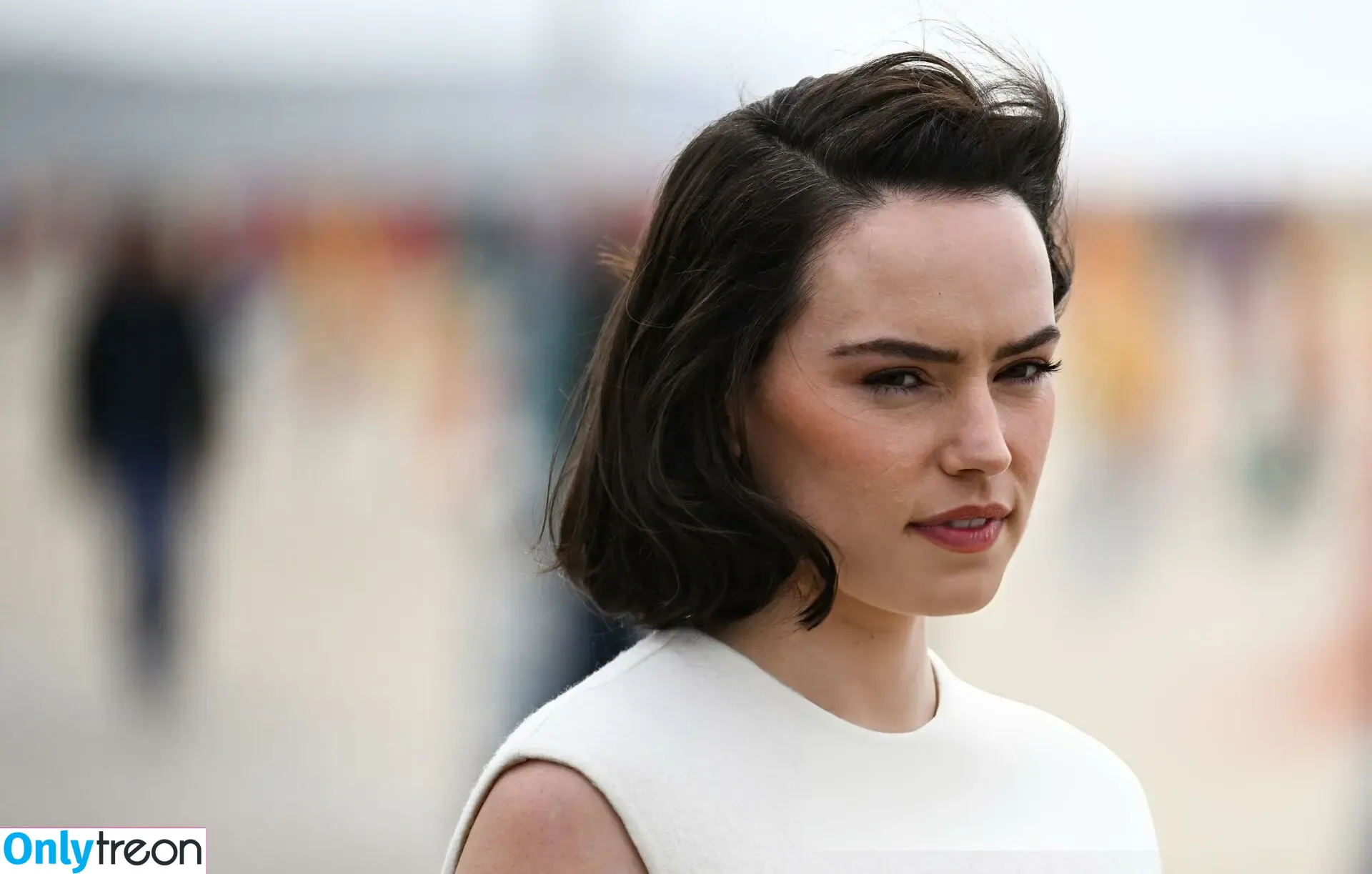 Daisy Ridley nude photo #0732 (daisyridley)