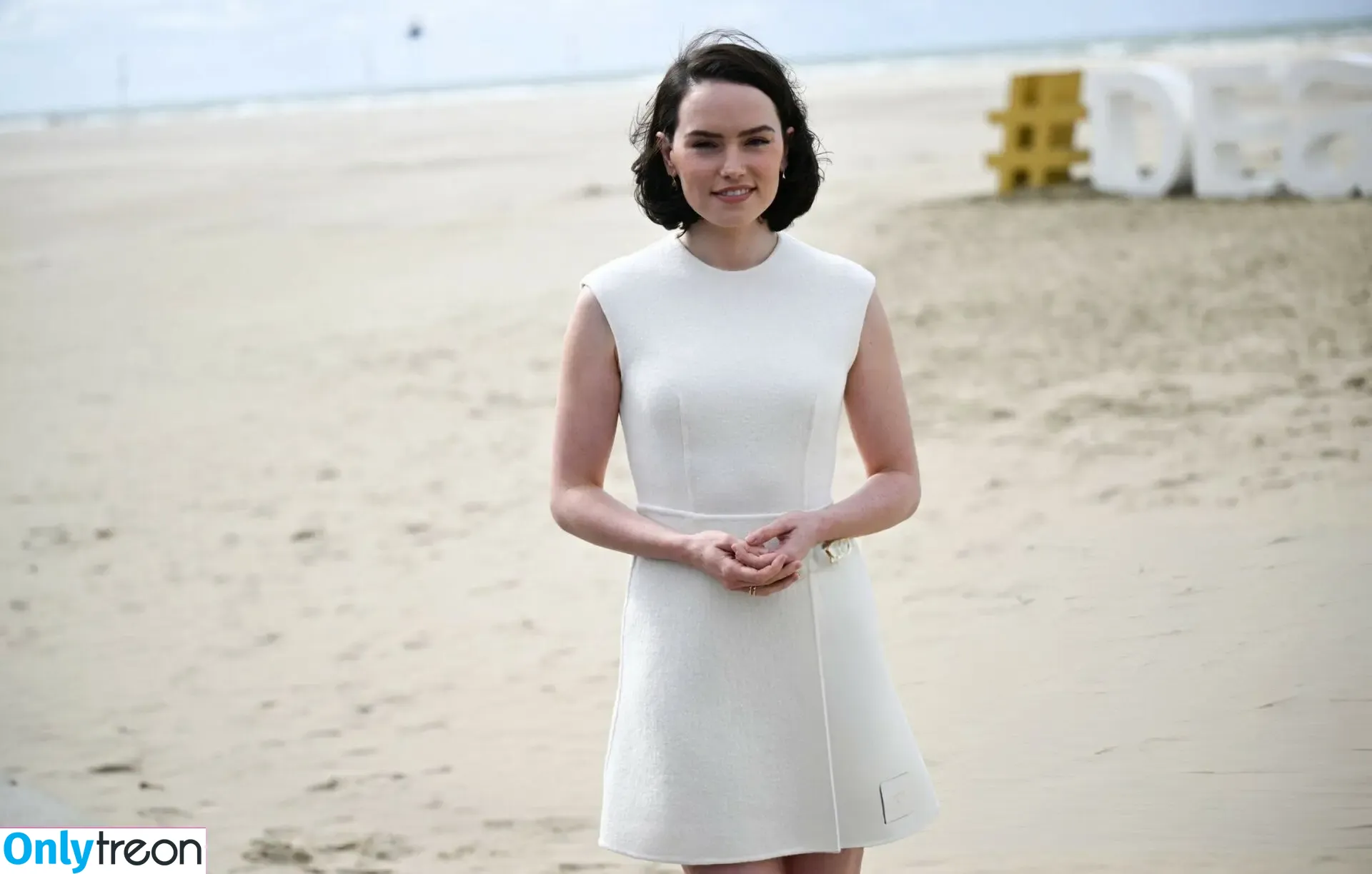 Daisy Ridley nude photo #0735 (daisyridley)