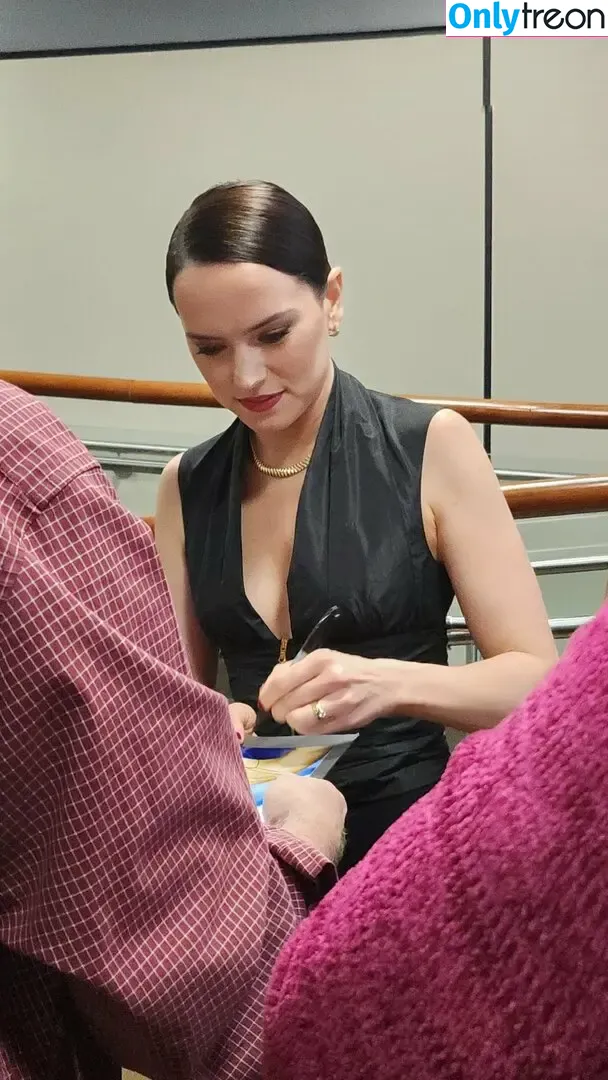 Daisy Ridley nude photo #0773 (daisyridley)