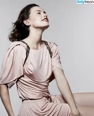 Daisy Ridley / daisyridley nude photo #1034