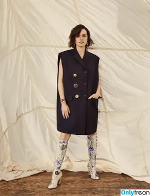 Daisy Ridley / daisyridley nude photo #1044