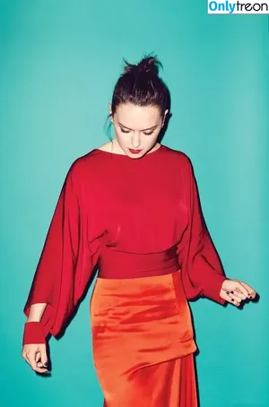 Daisy Ridley / daisyridley nude photo #1069