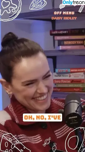 Daisy Ridley / daisyridley nude photo #1075