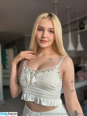 daisybloomm / thereeldaisybloomss nude photo #0024
