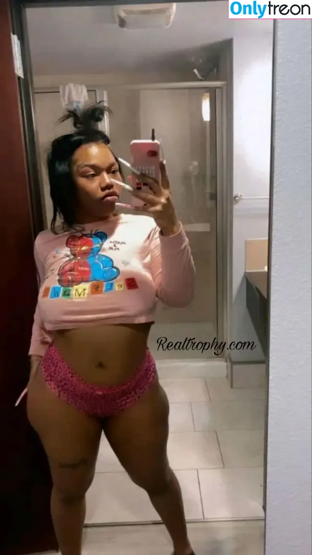 DaJuicyDoll nude photo #0001 (DaJuicyDoll)