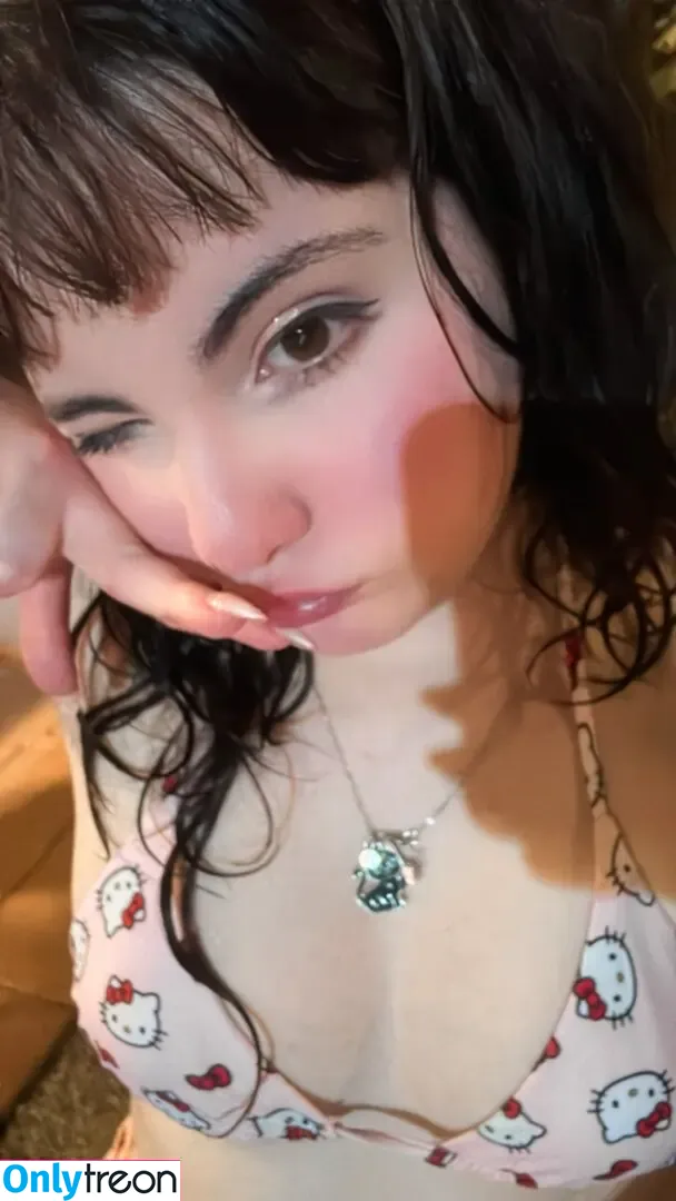 daki_kibutsuji nude photo #0030 (daki_kibutsuji305 / deraguff mia)