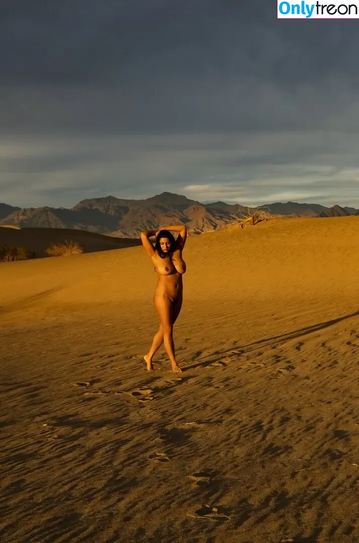 Dakini nude photo #0472 (Carla White / Devi / devithemodel / googlymonstor)