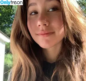 Dakota B ASMR / dakotaasmryt / dakotabasmr / jessy.je nude photo #0028