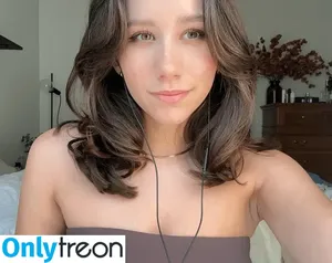 Dakota B ASMR / dakotaasmryt / dakotabasmr / jessy.je nude photo #0044
