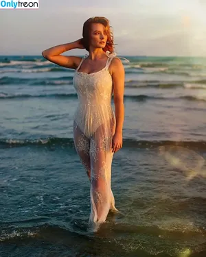 Dakota Blue Richards / dakotabluerichards nude photo #0235