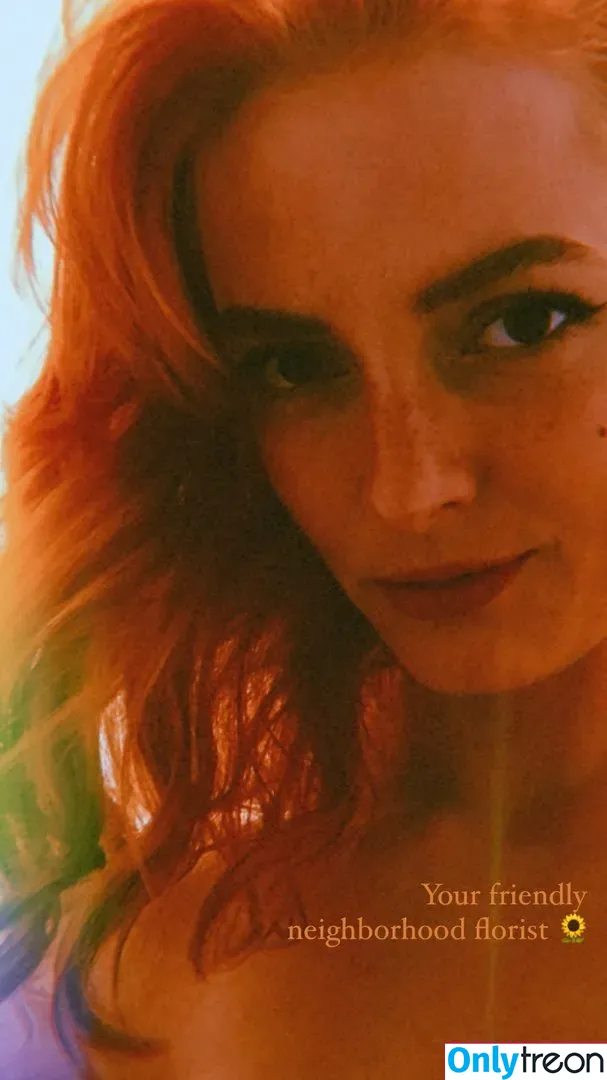 Dakota Blue Richards nude photo #0001 (dakotabluerichards)