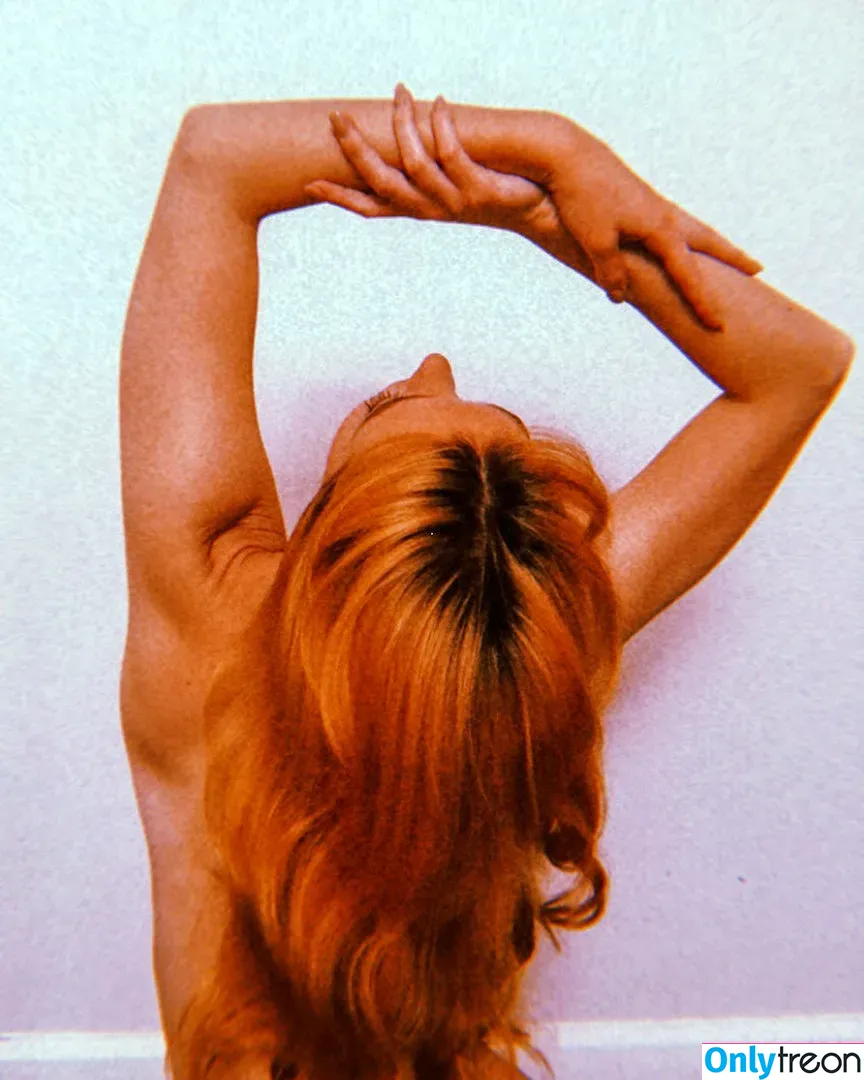 Dakota Blue Richards nude photo #0016 (dakotabluerichards)