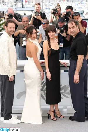 Dakota Johnson / dakotajohnson / isDakotaJohnson nude photo #1319