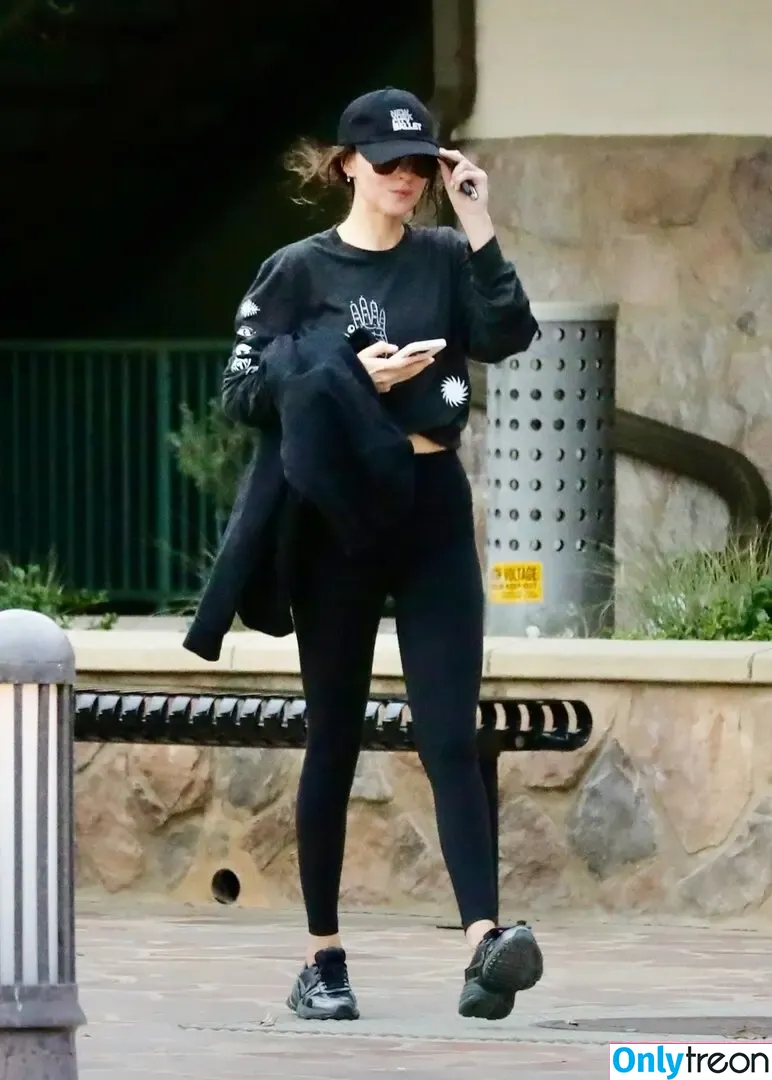 Dakota Johnson nude photo #1207 (dakotajohnson / isDakotaJohnson)