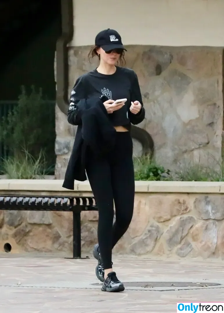Dakota Johnson nude photo #1211 (dakotajohnson / isDakotaJohnson)