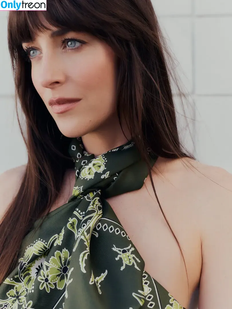 Dakota Johnson nude photo #1460 (dakotajohnson / isDakotaJohnson)