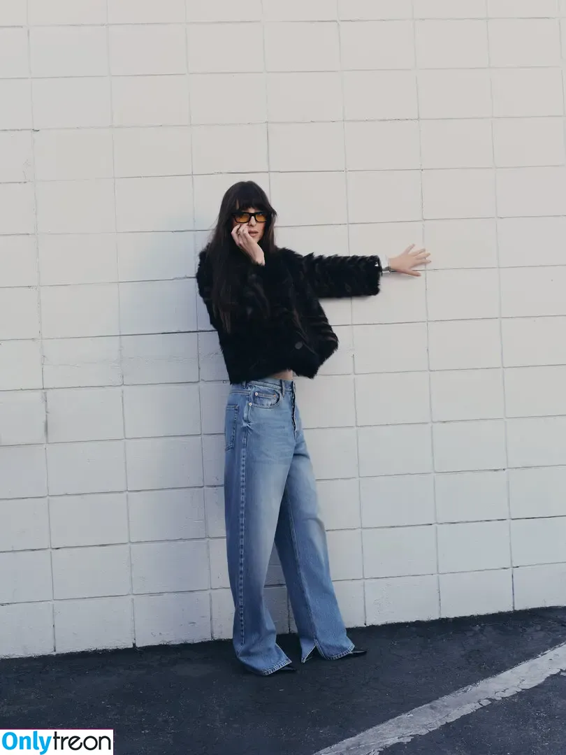 Dakota Johnson nude photo #1462 (dakotajohnson / isDakotaJohnson)