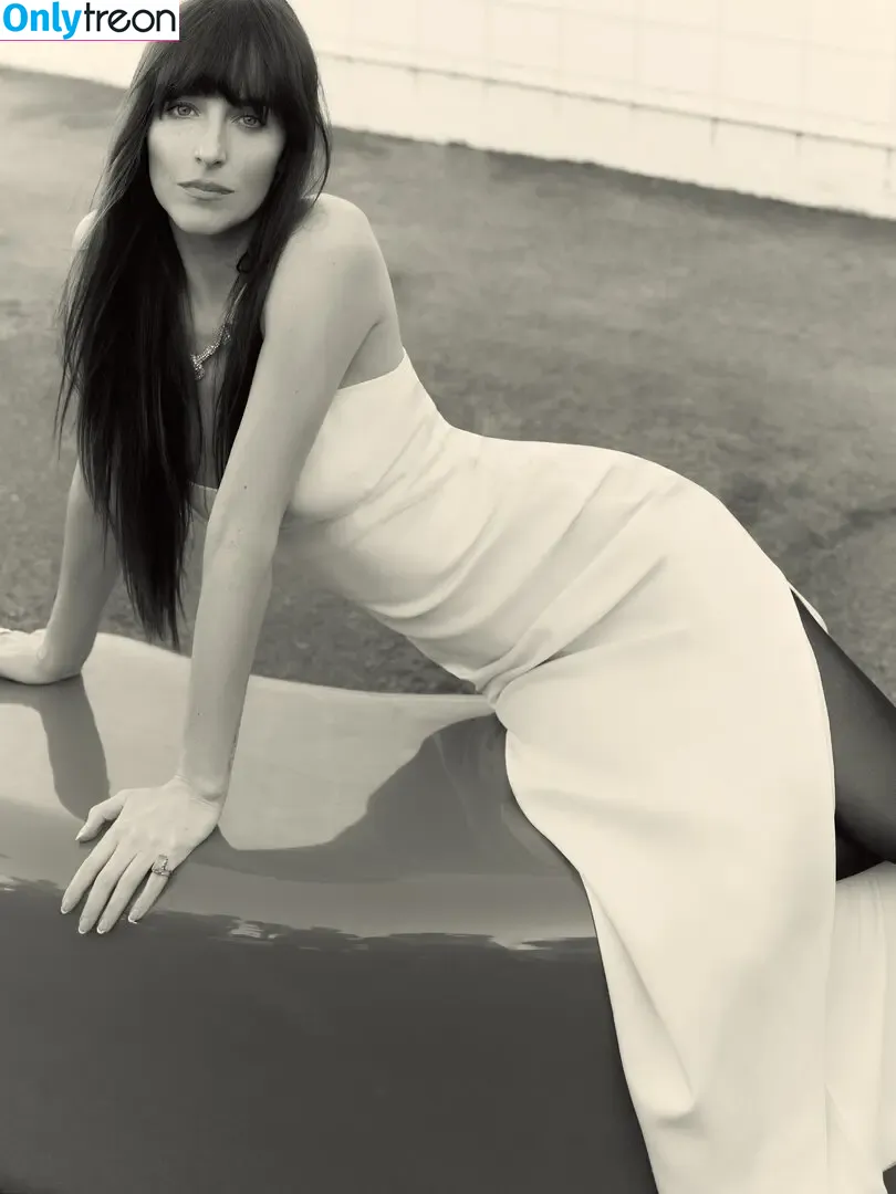 Dakota Johnson nude photo #1464 (dakotajohnson / isDakotaJohnson)