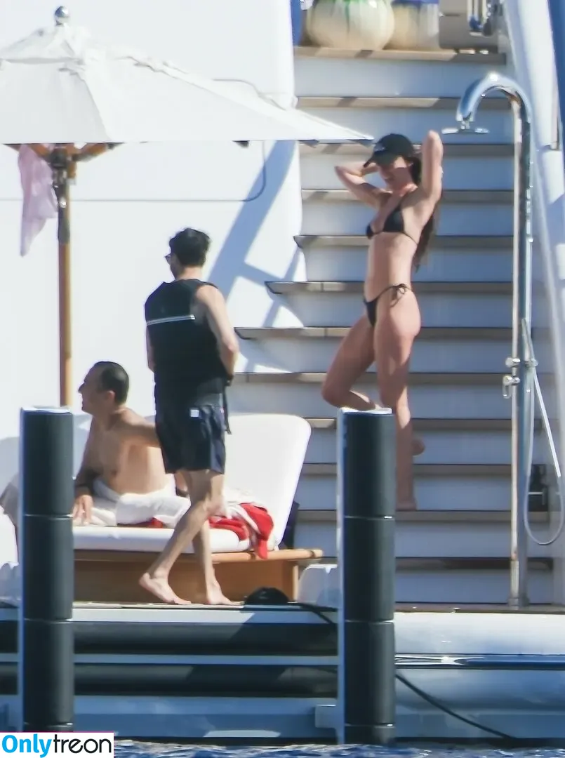Dakota Johnson nude photo #1523 (dakotajohnson / isDakotaJohnson)