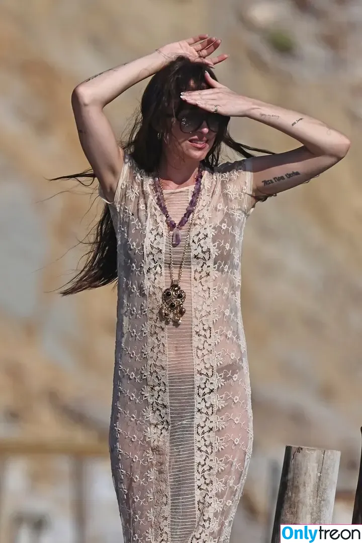 Dakota Johnson nude photo #1528 (dakotajohnson / isDakotaJohnson)