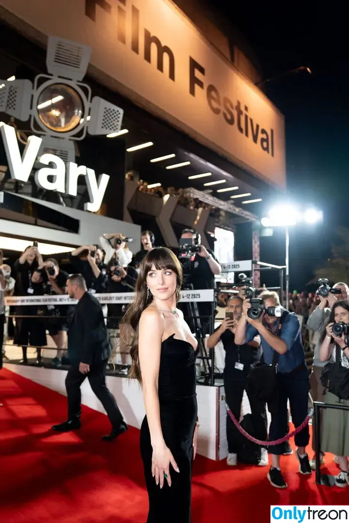 Dakota Johnson nude photo #1543 (dakotajohnson / isDakotaJohnson)