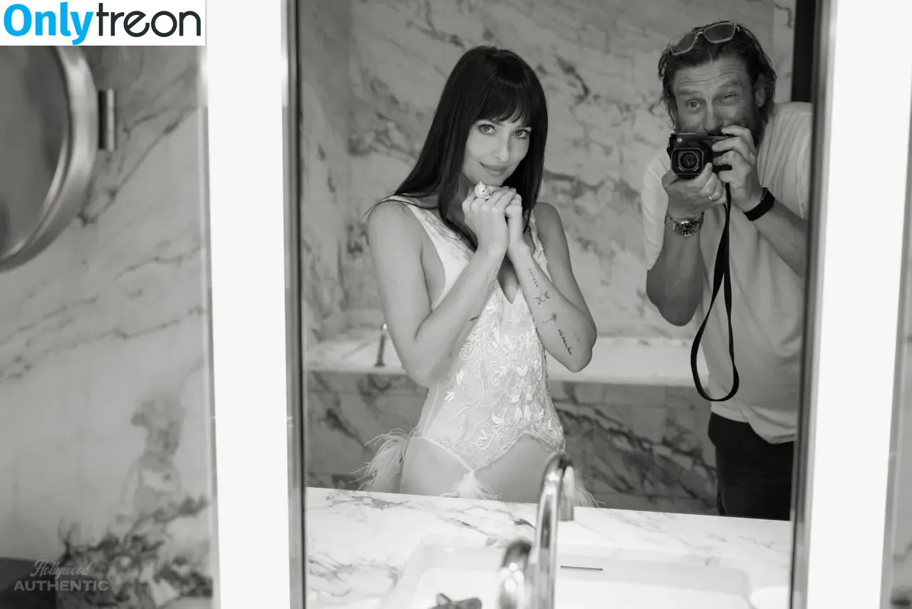 Dakota Johnson nude photo #1631 (dakotajohnson / isDakotaJohnson)