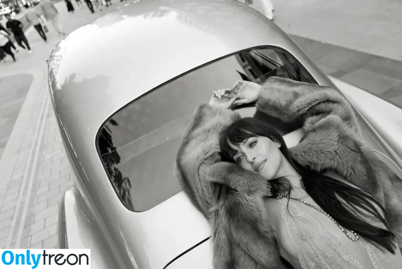 Dakota Johnson nude photo #1633 (dakotajohnson / isDakotaJohnson)