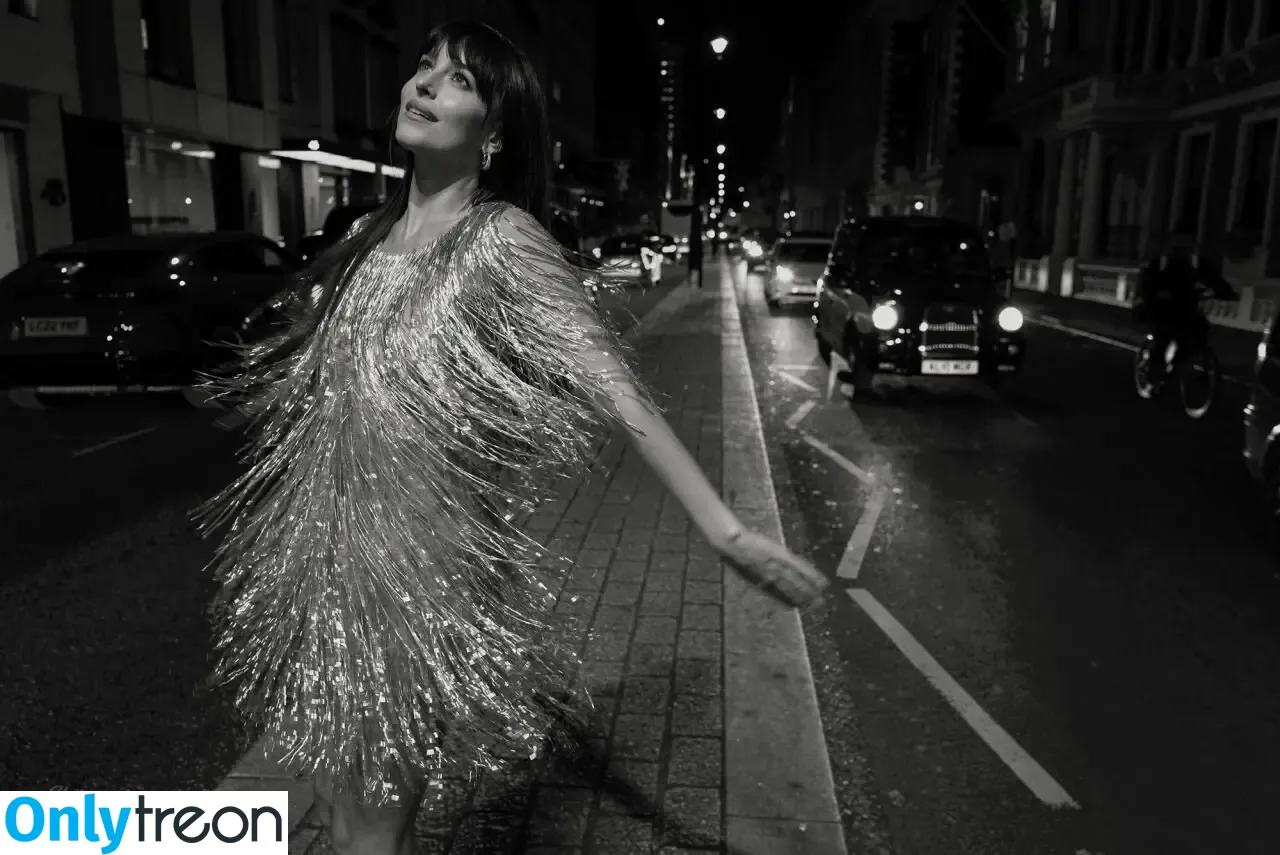 Dakota Johnson nude photo #1640 (dakotajohnson / isDakotaJohnson)