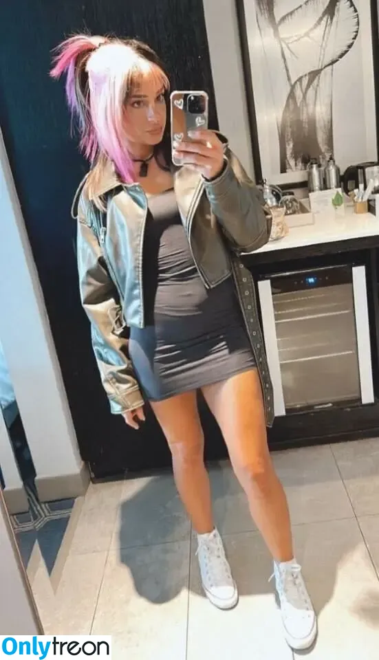 Dakota Kai nude photo #0666 (Charlie Girl / dakota_kai / imkingkota)