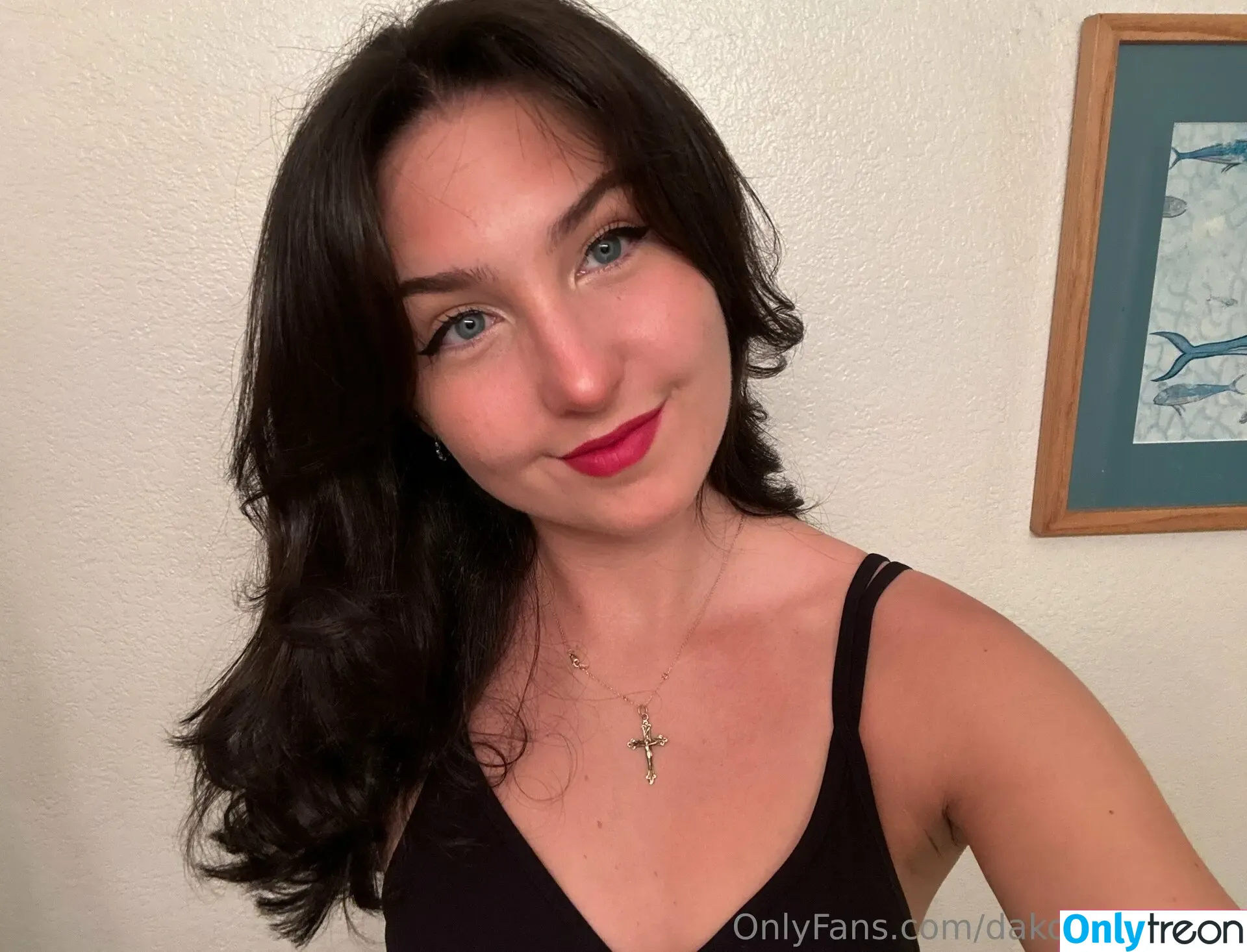 dakotaluxxfree nude photo #0002 (dakotaluxxfree)