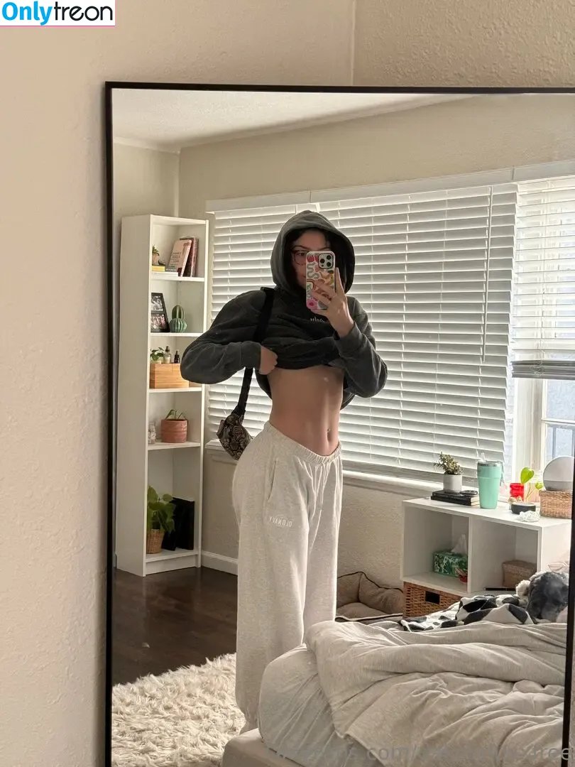 dakotaluxxfree nude photo #0011 (dakotaluxxfree)