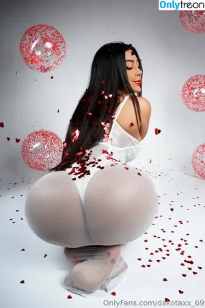 dakotaxx_69 / dakotafoxx9 nude photo #0051