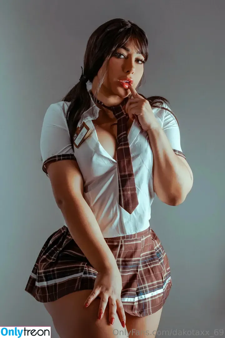 dakotaxx_69 nude photo #0012 (dakotafoxx9)