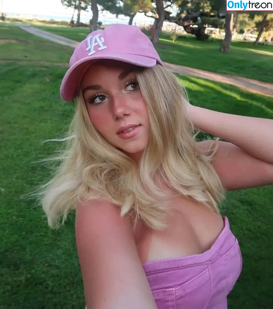 Dalia nude photo #0007 (Dalia)