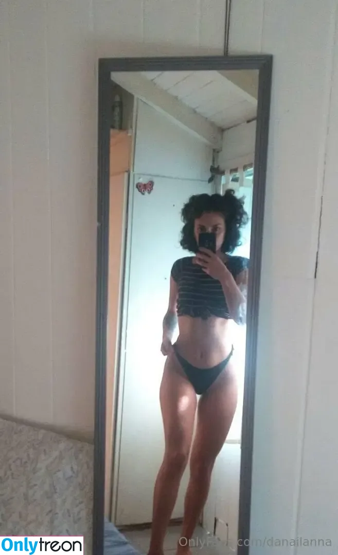 danailanna nude photo #0002 (danailann)