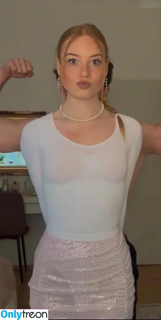 danarampsl nude photo #0025 (mischiidc)